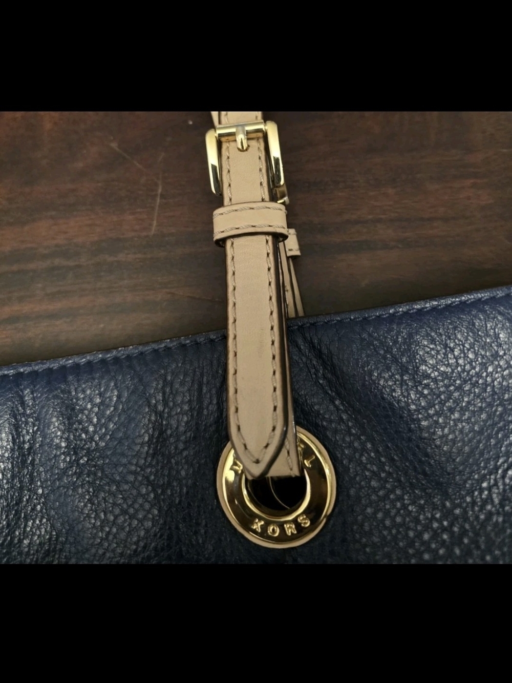 Michael Kors Navy Blue Pebbled Leather Tote Bag Tan Straps Gold Hardware - Picture 5 of 12